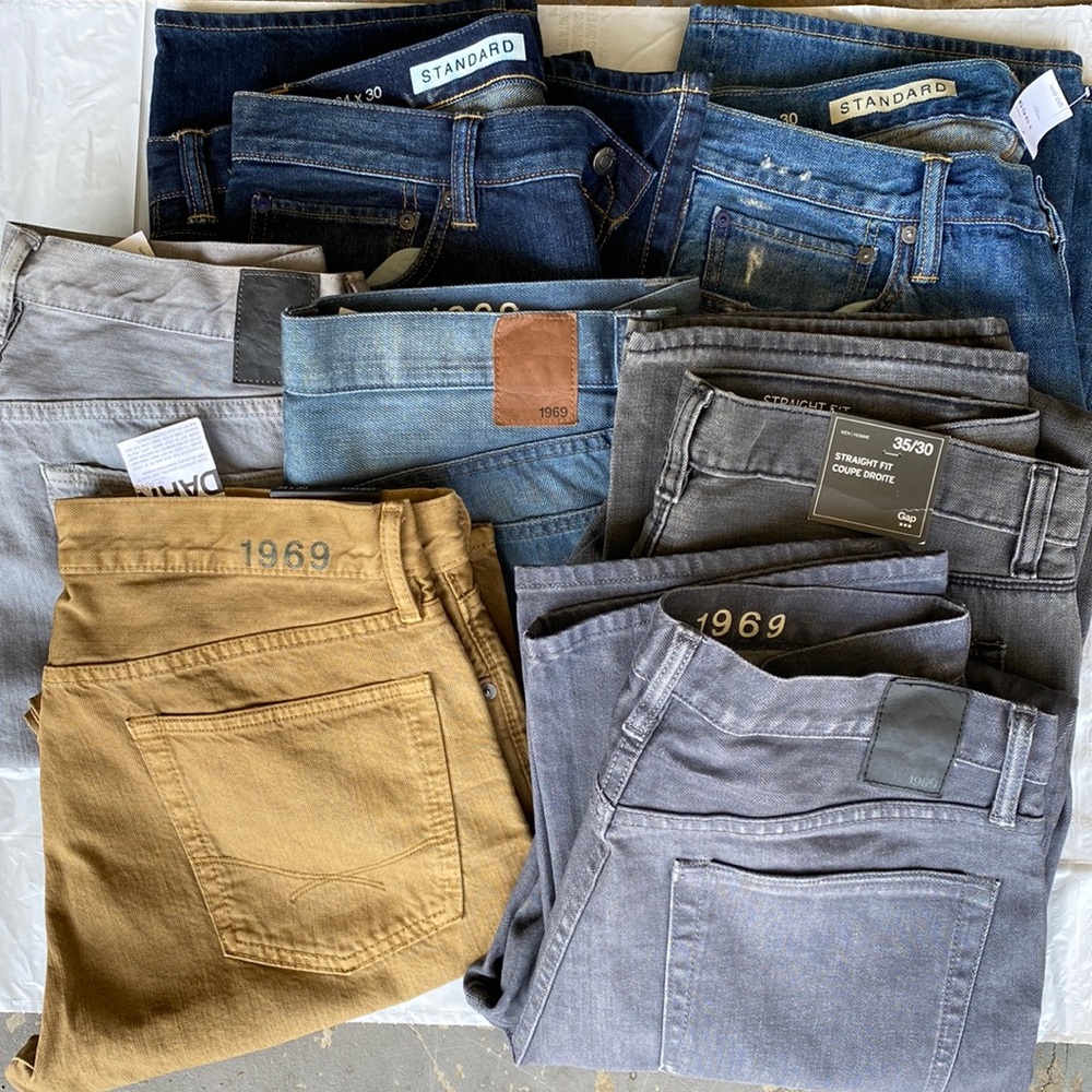 NWT Mens Gap Jeans. 7 pairs- 6 Size 34x30 1 Size 35-30. Selling as a lot